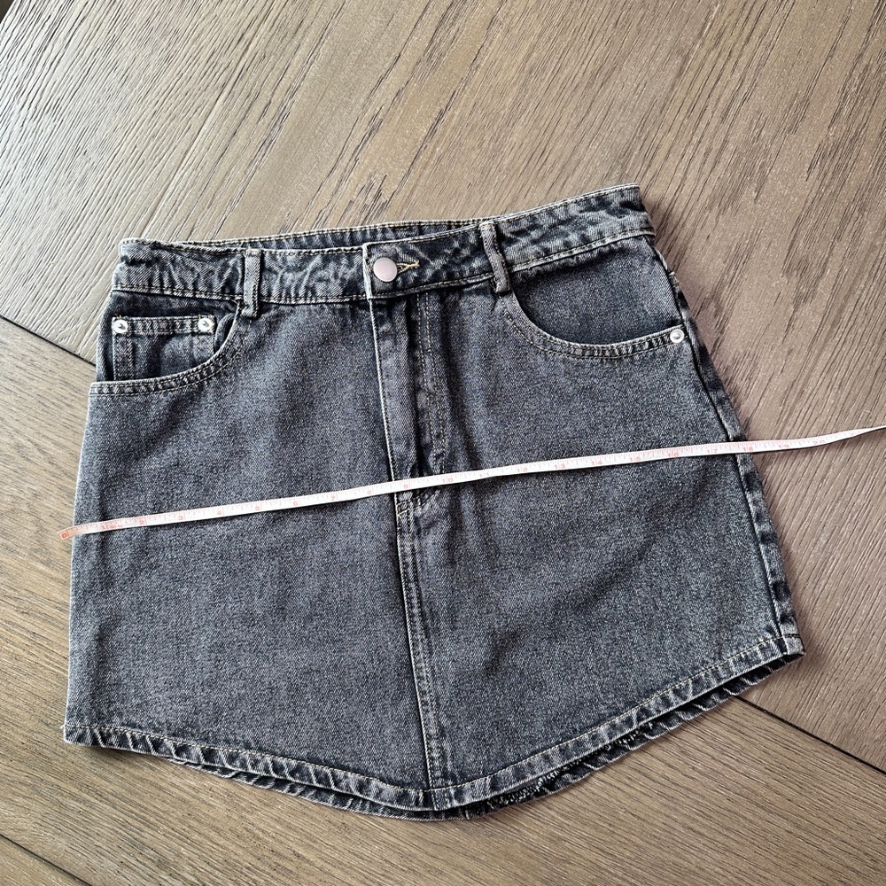 Le Lis Black Denim Mini Skirt Size Small - Picture 9 of 9